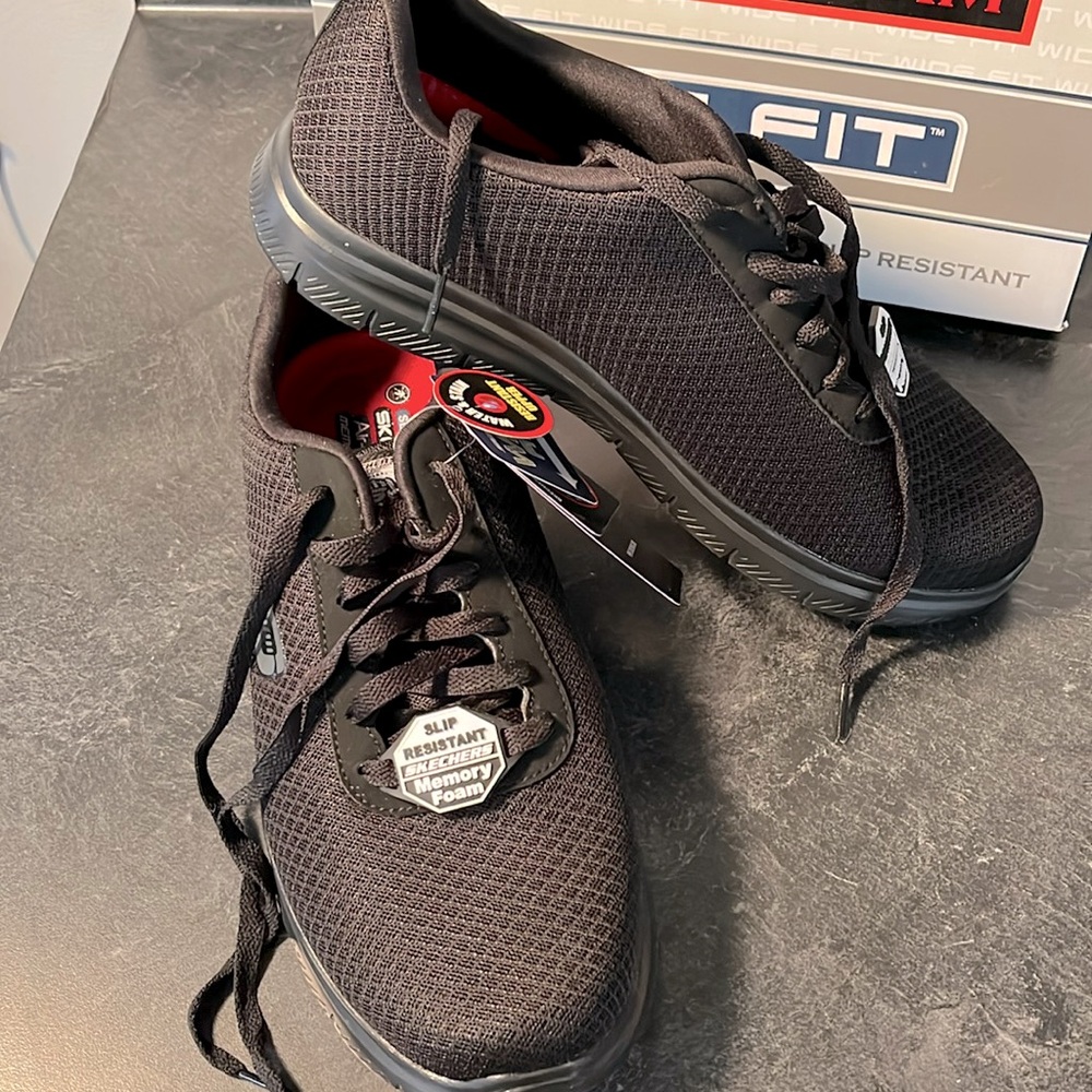 Skechers slip resistant, size 10 men’s, wide fit